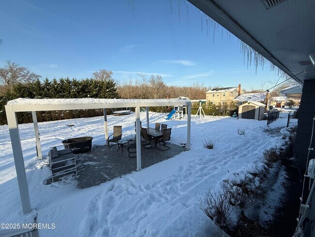 Building Photo - 1 Michaels Ct