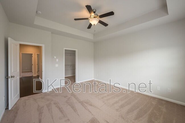 Building Photo - 2182 Talmai Dr