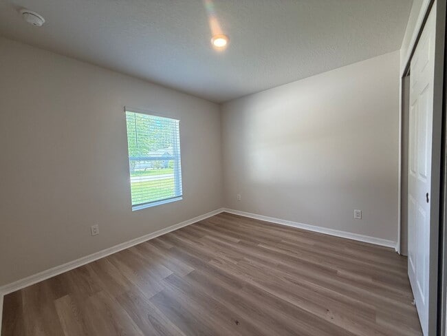 Building Photo - 21 Pony Express Dr