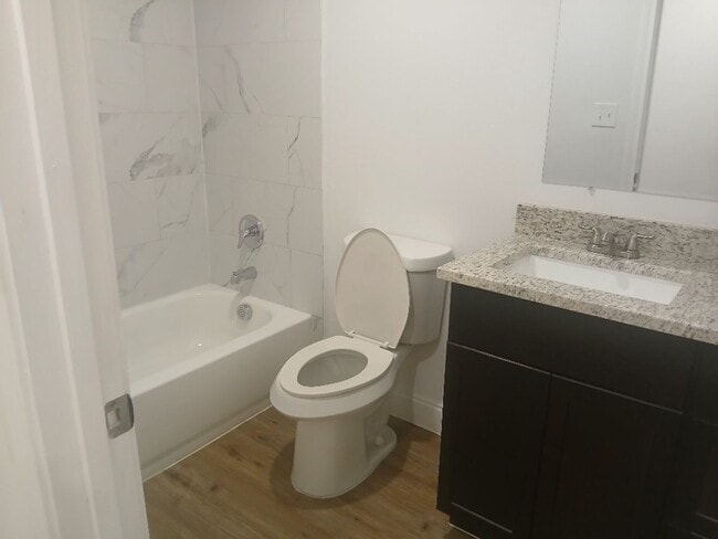 Building Photo - 119 Bluebonnet Dr