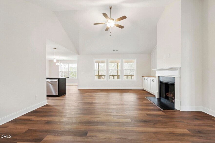 Building Photo - 157 Harmony Trl