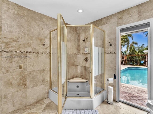 Building Photo - 413 Tamarind Dr