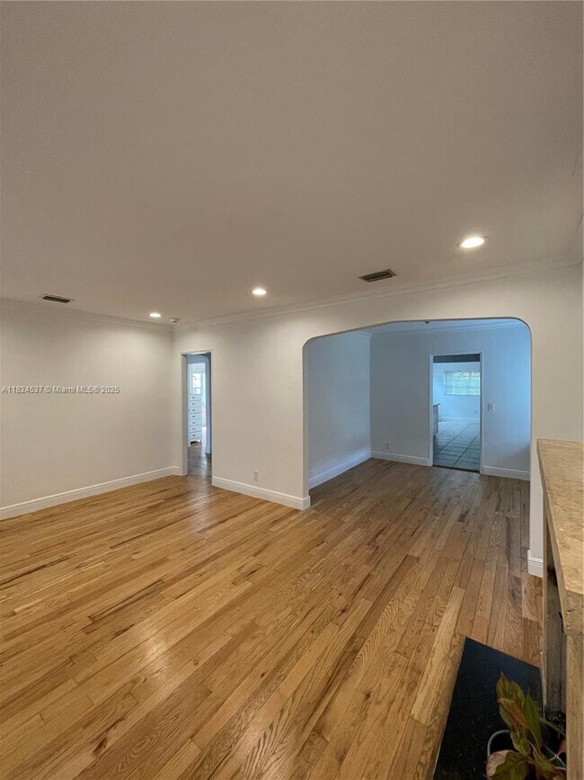 Building Photo - 2280 SW 20th St