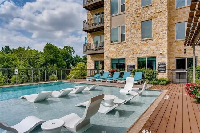 Building Photo - 1900 Barton Springs Rd