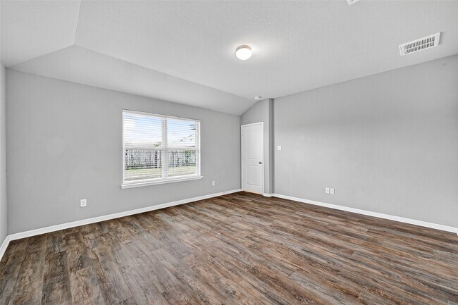 Building Photo - 29615 Breakwater Dr