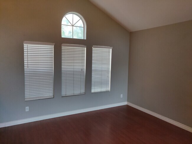 Building Photo - 1808 Crystal Ridge Way