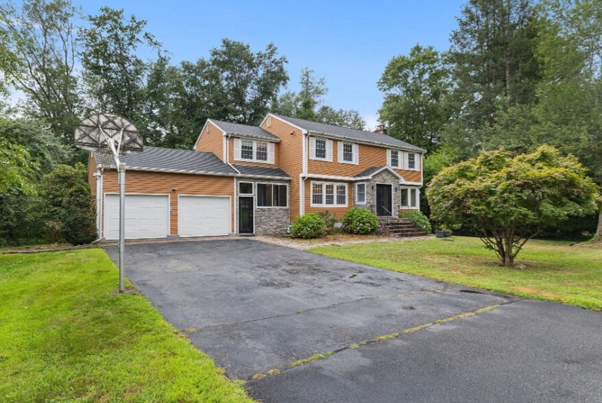 Building Photo - 4 Hadley Rd