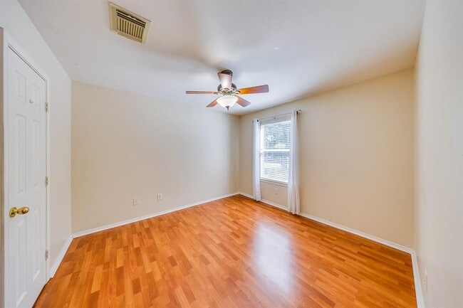 Building Photo - 18426 Stark Point Ct