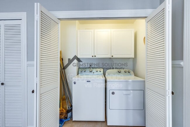 Building Photo - 1227 Carl Seyfert Memorial Dr