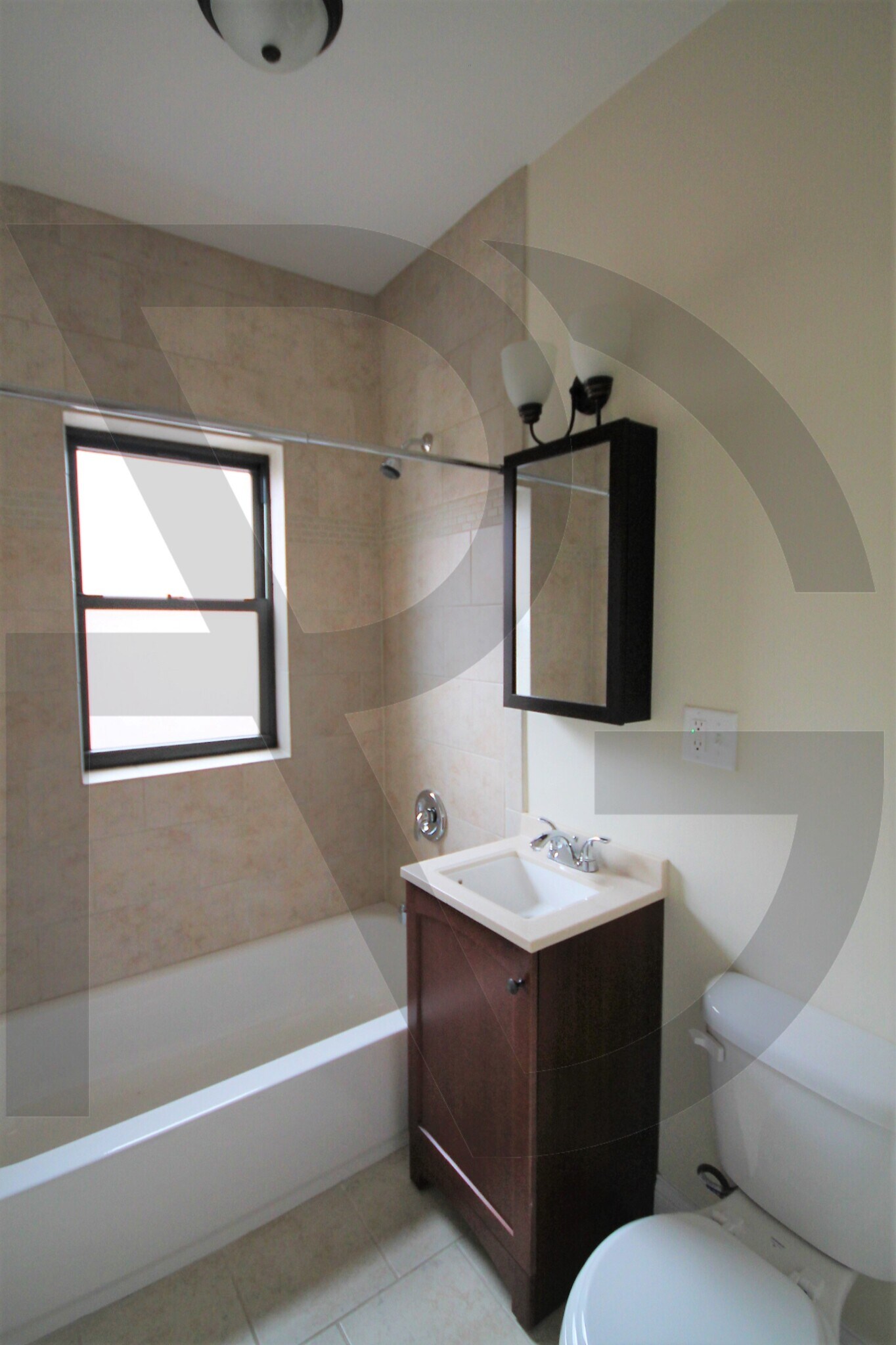 Building Photo - 535 W Arlington Pl