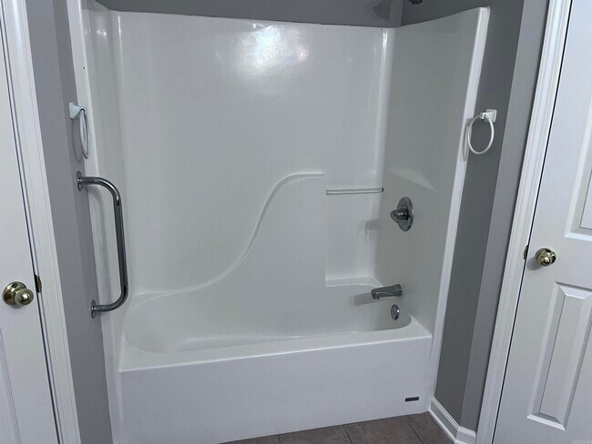 Building Photo - 54 W Plaza Blvd