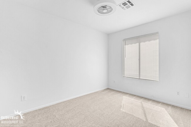 Building Photo - Comfortable 3Bdm 2Ba Home in Sun City!