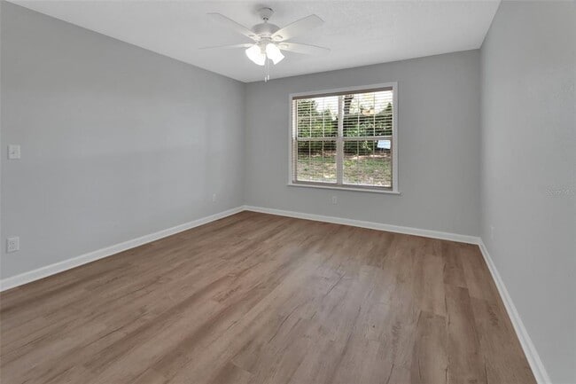 Building Photo - 2410 S Glen Eagles Dr