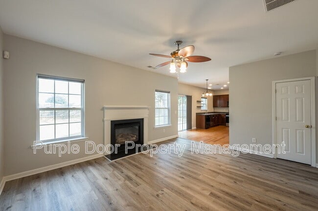 Building Photo - 320 Tuggle Ct