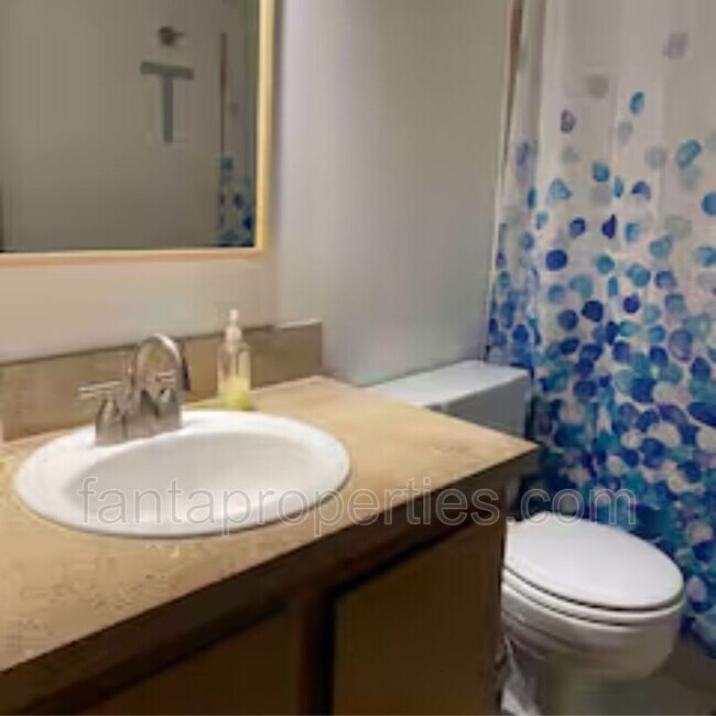 Building Photo - 1312 6th Ave N