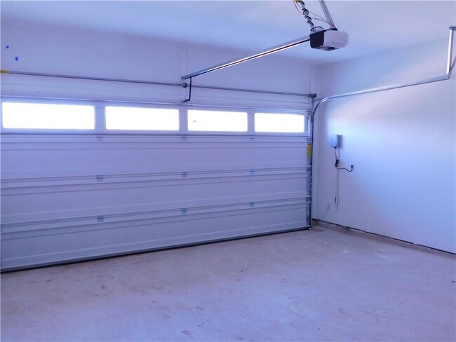 Building Photo - 421 Peace Pipe Way
