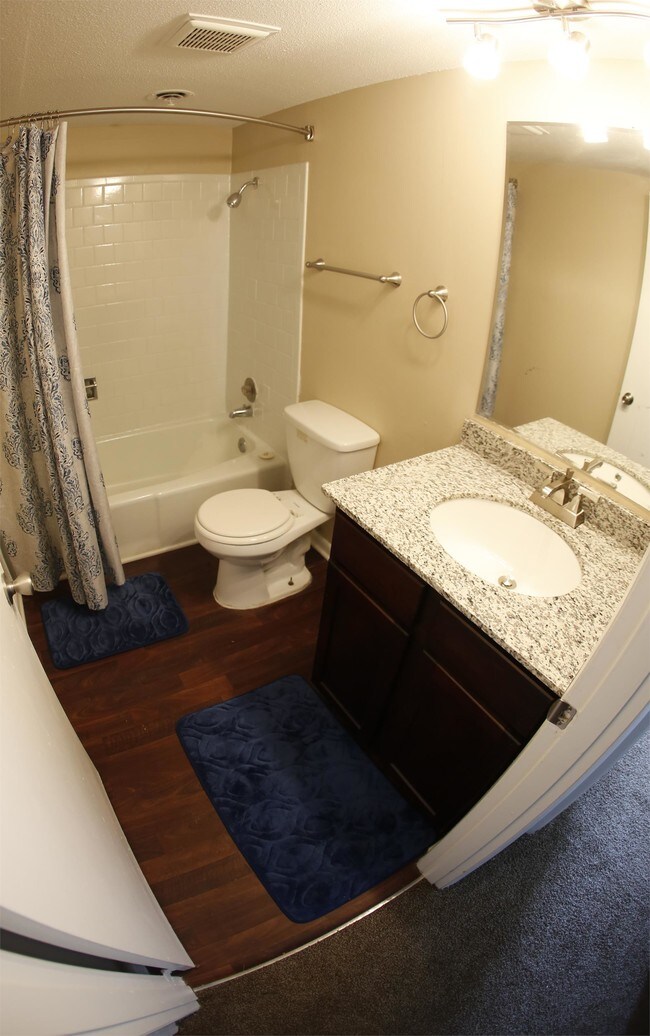 Building Photo - 3270 Kenelworth Dr