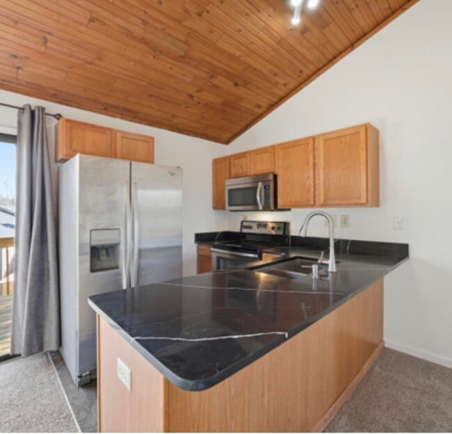 Building Photo - 3685 Squires Woods Way