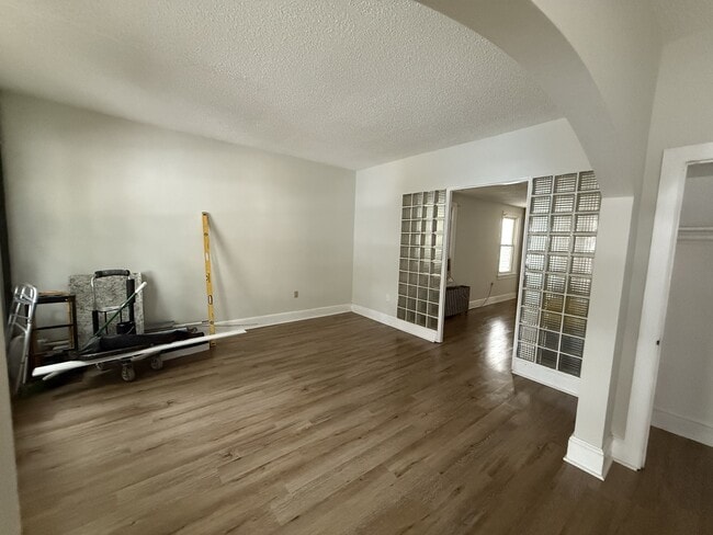 Building Photo - 138 Mott St