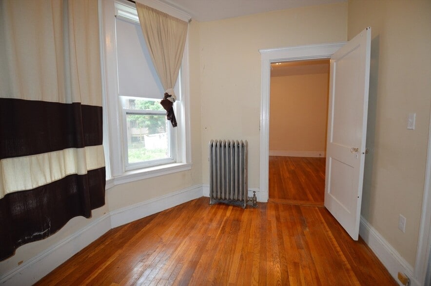 Building Photo - 134 Fuller St