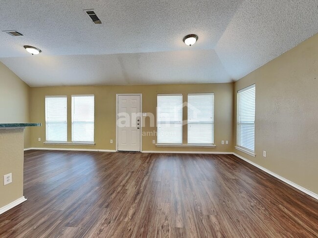 Building Photo - 201 Parkway Ct