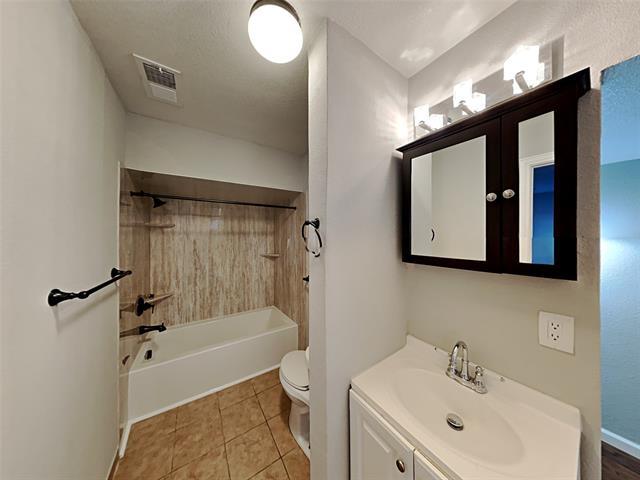 Building Photo - 2141 Province Ln