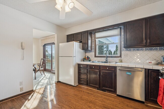 Building Photo - 1245 Michelle Ct