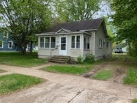 Building Photo - WHOLE HOUSE: 3 Bed 1 Bath close to UWEC! A...