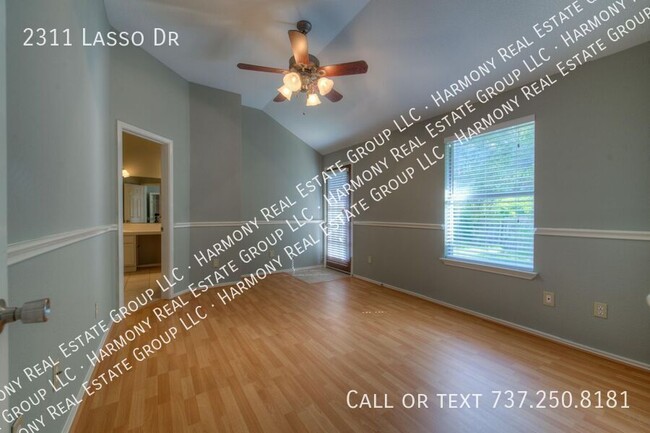 Building Photo - 2311 Lasso Dr
