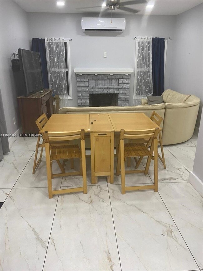 Building Photo - 2242 Polk St