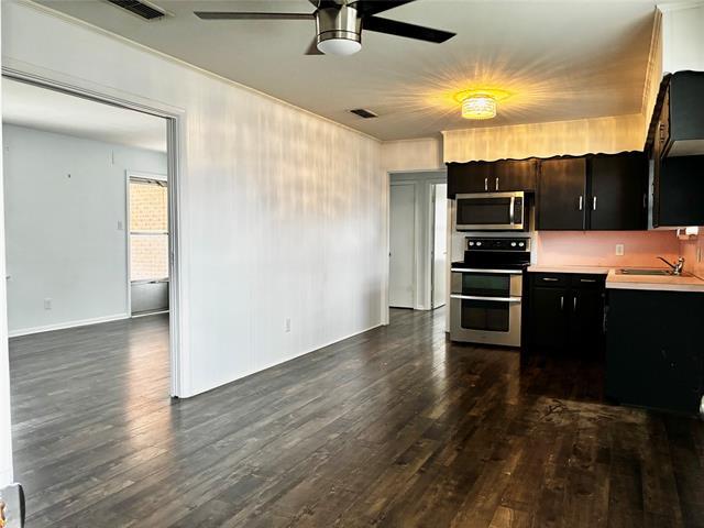 Building Photo - 509 W Main St