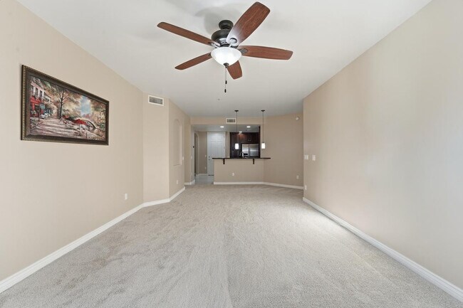 Building Photo - 5350 E Deer Valley Dr