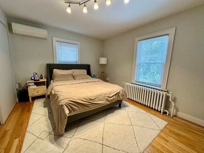 Building Photo - 6526 Rosemoor St