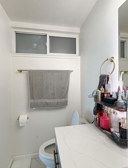 Building Photo - 10322 Barbara Anne St