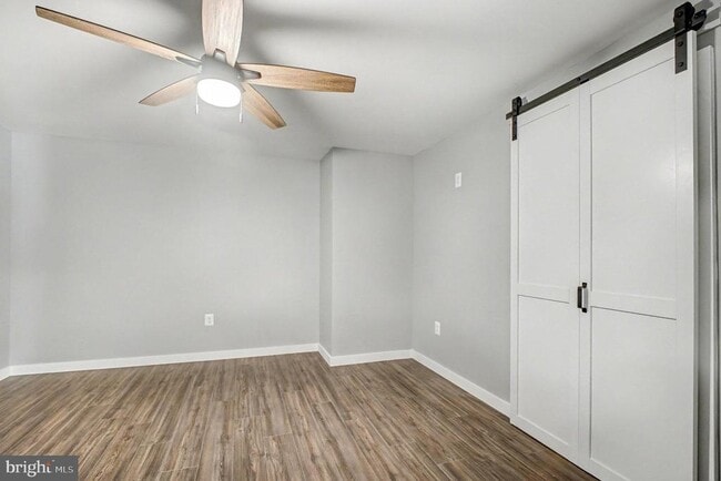 Building Photo - 8052 Buckthorne Run