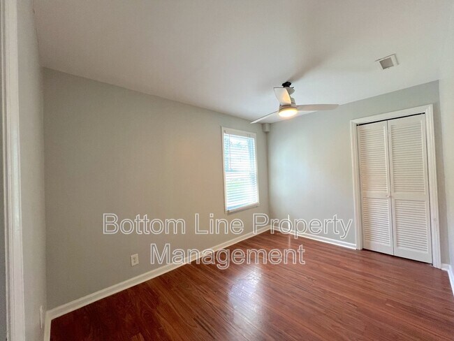 Building Photo - 17120 Green Hill Rd