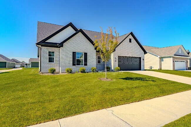 Building Photo - 641 W Bulrush Ct