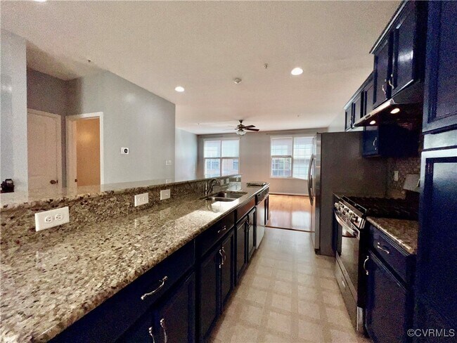 Building Photo - 3924 Village Townes Walk