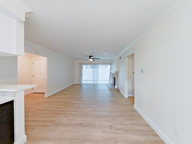 Building Photo - 117 Avenida Algodon