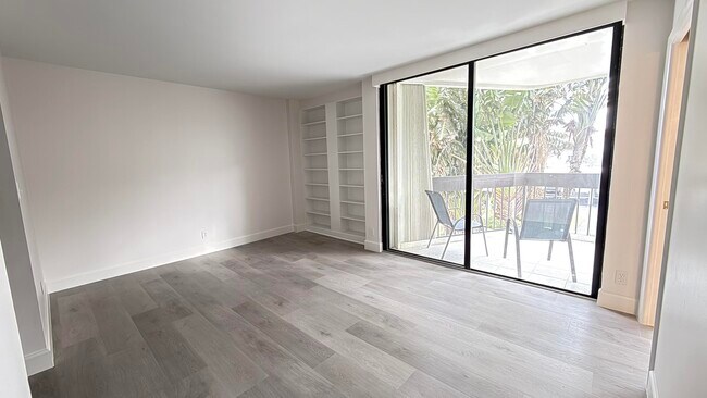 Building Photo - 2000 Presidential Way