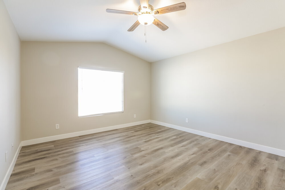 Building Photo - 4477 Oberlander Ave