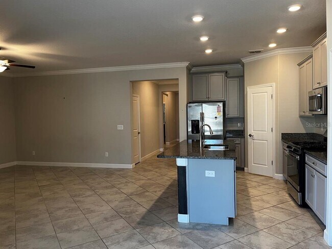 Building Photo - 25195 Lambrusco Loop