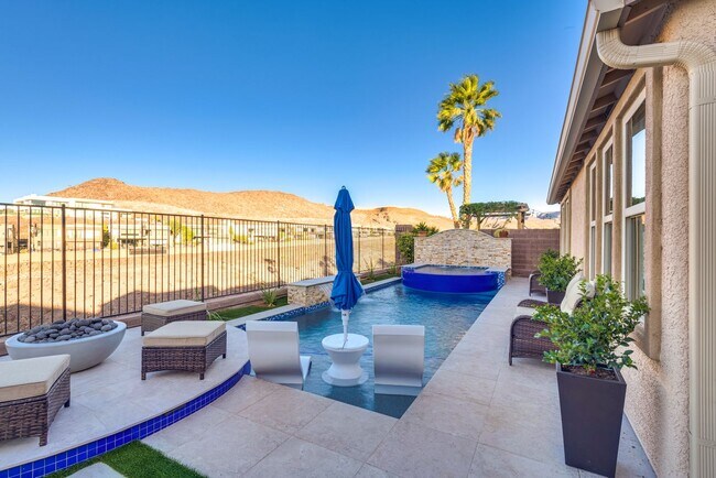 Building Photo - MacDonald Ranch Dream Home with Resort Sty...