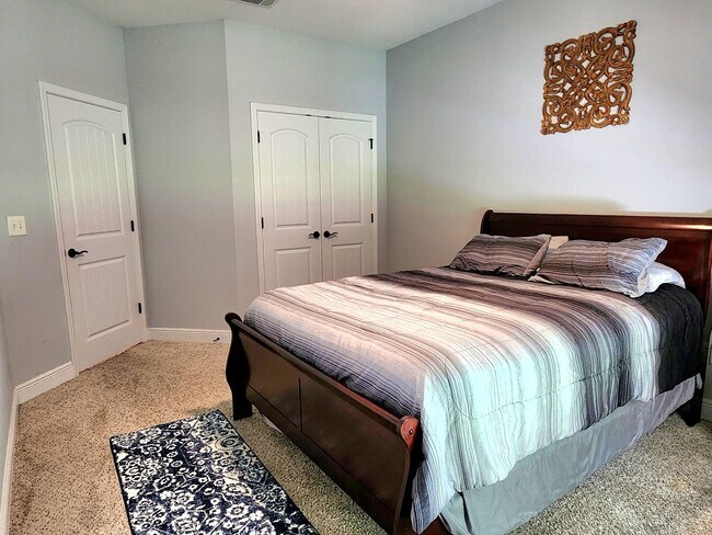Building Photo - Luxurious 3 Bedroom, 2 Bath Home in the Ex...