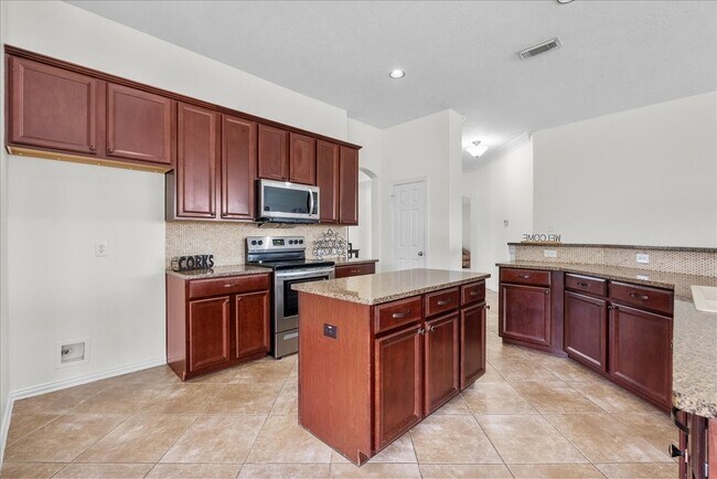 Building Photo - 2120 Red Timber Ct