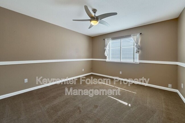 Building Photo - 617 Vernon Oaks Dr