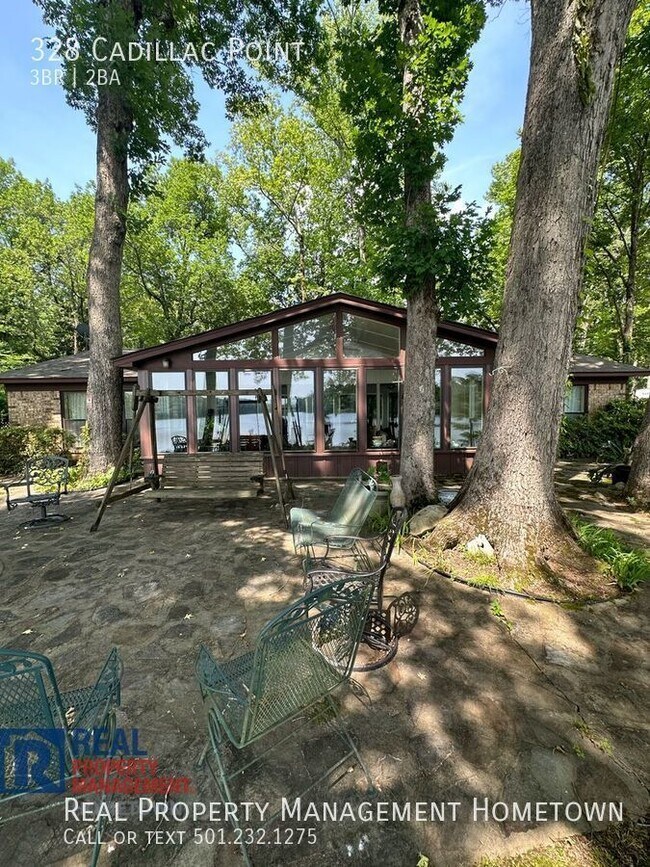 NEW LISTING!! Furnished LAKE Home on Beaut... 328 Cadillac Point Hot