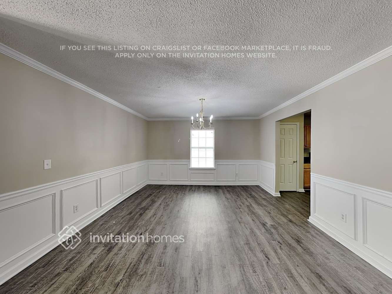 Building Photo - 254 Bonnes Dr SW