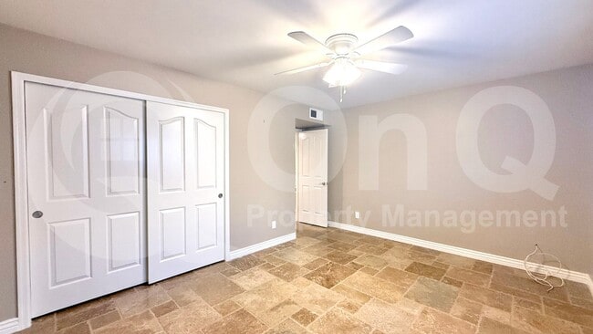 Building Photo - 2744 E Bighorn Ave