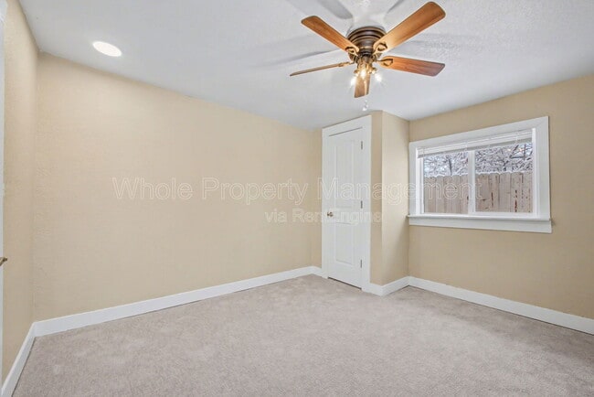 Building Photo - 3130 W Longfellow Pl